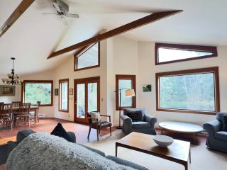 Dragonfly Pond - Dog-Friendly, Private, Peaceful - 2