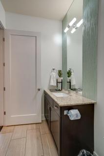 Lofts At 30th - Urban Sky Suite - Mins to Broadway - 3