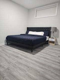 Cozy on Baywater Modern 2 bedroom apartment suite - 5