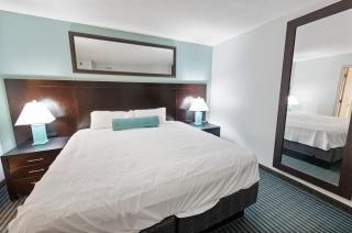 Resort condo by Boardwalk w pools - 1