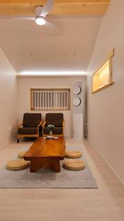 Moonlight Rooftop Retro Game Machine Large Jacuzzi Fire Healing Private Room Accommodation Parking Hanok Village - 6