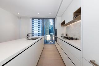 Barangaroo Luxury 2BR Plus Study Room with Top-Tier Amenities - 2