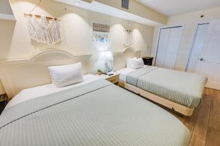 Oceanfront Views, Recently Renovated Kitchen,Pools - 5