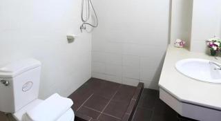 Laemchabang City Hotel - 9