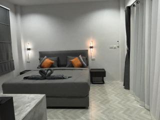 Tonmai Suites III - 3