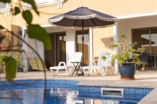 Luxury 5BR Villa with Private Pool & Lagoon Views - Ras al-Khaimah - 0