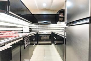 Luxury 5BR Villa with Private Pool & Lagoon Views - Ras al-Khaimah - 6