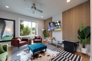 Vivid Vocals - 4 Mins to Broadway - Rooftop Patio - 9