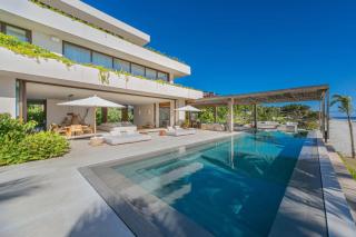 6 bd Premier Beach Front location - 5