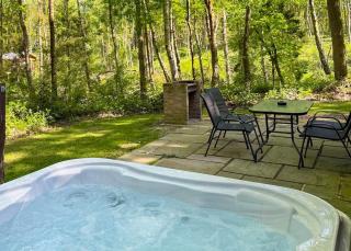 Woodland Park Lodges - Ellesmere - 2