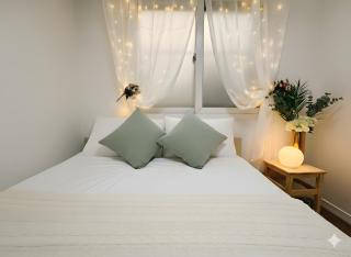 NEW 20sec to Hongdae Stn E3, Entire 3BR Home - 2