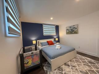 Beautiful Spacious 4BR with Parking, Near Montreal - 6