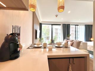 C243 1BR with Sofabed 5 Min Walk to Beach Pool&Gym - 2