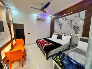 Ananya Hotel and Restaurant Naimisharanya - 9