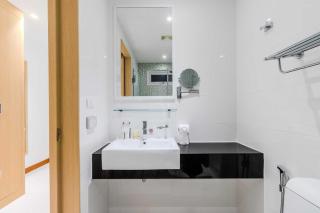 C245 Steps from the Beach Pool & Ocean View - 7