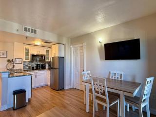 29-Universal, International Dr,Convention Center - 4