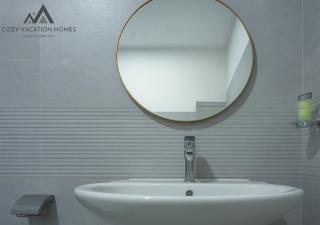 Cozy Vacation Home - 4