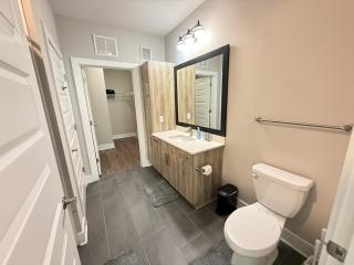 Modern Luxury Steps from Truist Park - 2