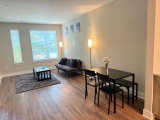 Modern Luxury Steps from Truist Park - 7