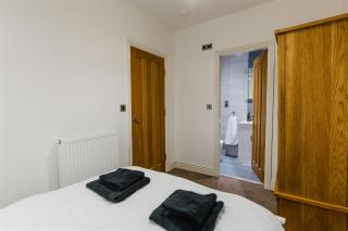 Hull City Centre Spacious Apartment - Business & Leisure stays - 5