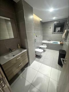 Grand appartement 3 chambres à la résidence valmascort Annaba - 5