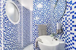 Cosmopolitan Corner Suite with Sauna - 2