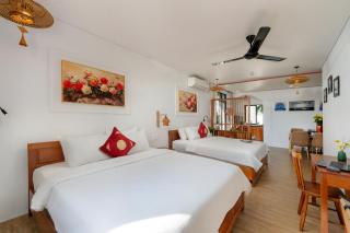 Red Flower Cottages Homestay - 1