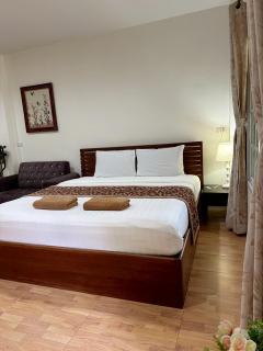 Floresh Freedom Hostel - 7