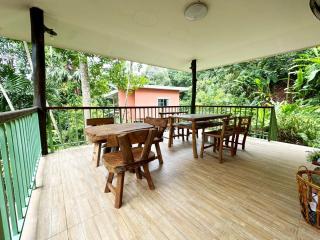 Goo Goo Hill House and Hostel - 6