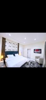 Lulu Lodge Where Comfort & Safety meet - 1