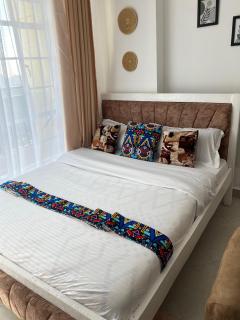 Rige's Furnished Studio Grand Midtown - 8