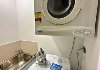 Luxury 2 Bedroom Retreat with Pool and Gym Access - 2