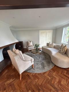 7 on Churchill Guest House - 4