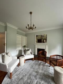 7 on Churchill Guest House - 3