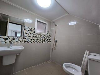 Peaceful Home in Kohkeaw, Phuket - 8