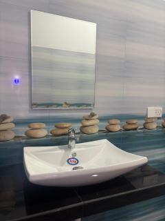 Villa Breezy Bend - 3