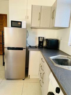 Sea View 2-Bedroom Apt, 10mins Walk to Beach - GBHC7 - The Vale - 3