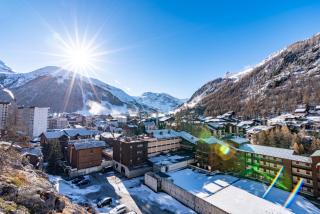Exceptional view of Val d'Isère 4-5 guests - 6