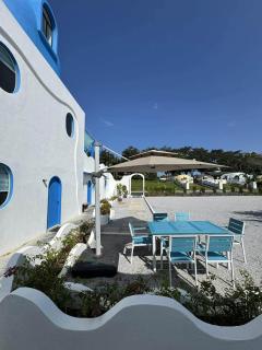 The Oiia Lakeview with Infinity Pool - 2