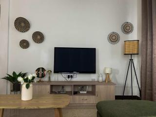 2-Bedroom Apt, 12mins Walk from Beach - LV10 - Flic-en-Flac - 8