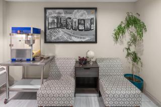 Super 8 by Wyndham Rock Port MO - 6