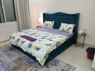 Elegant Private Rooms in a Penthouse with Free Parking - 6