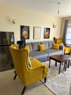 Lakeview Apartments - Serene Mustard - 9