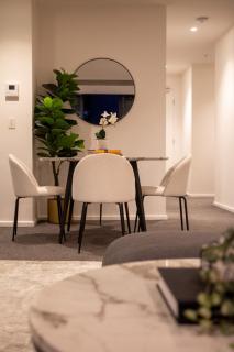 Balcony, Free Parking, Workspace, Shared Pool & Gym - 6