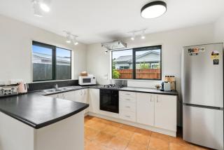 Atarau Grove Holiday House - 3