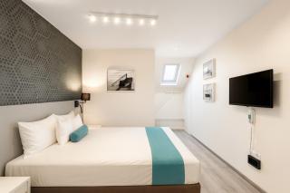 Hotel Mika Downtown - 9