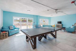 Cozy 1BR Beachfront with Balcony & Sunrise Views - 7