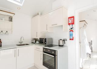 Beach Cove Coastal Retreat - 1