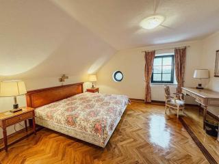 Baroque Alpine Retreat at the Historic Premetovc - 7