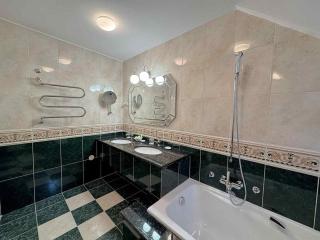 Baroque Alpine Retreat at the Historic Premetovc - 1